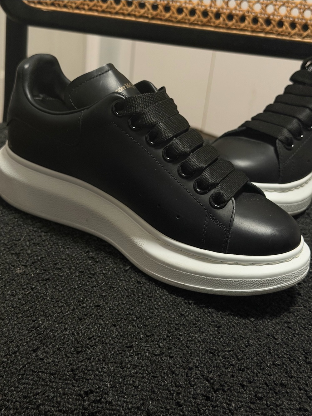 Alexander McQueen Black Leather Low-Top Sneakers with White Platform